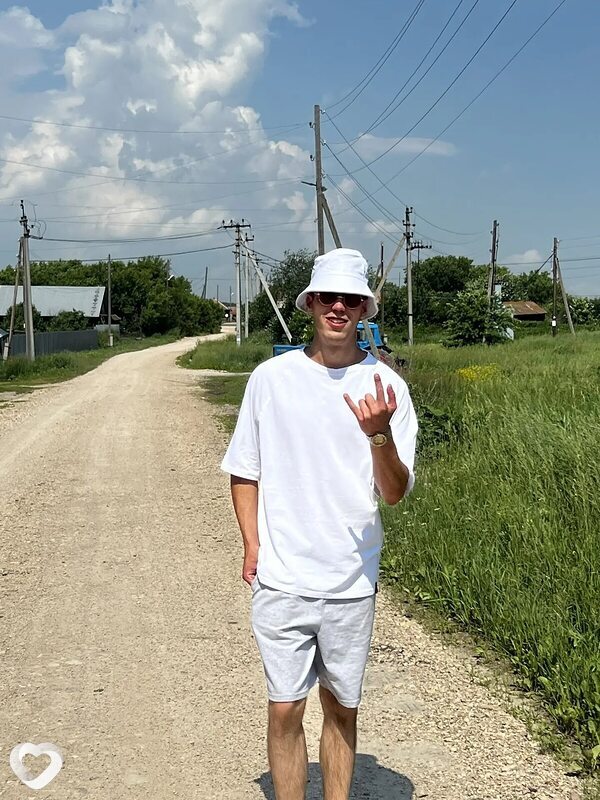 Илья, 22, Екатеринбурге — анкета №4452738