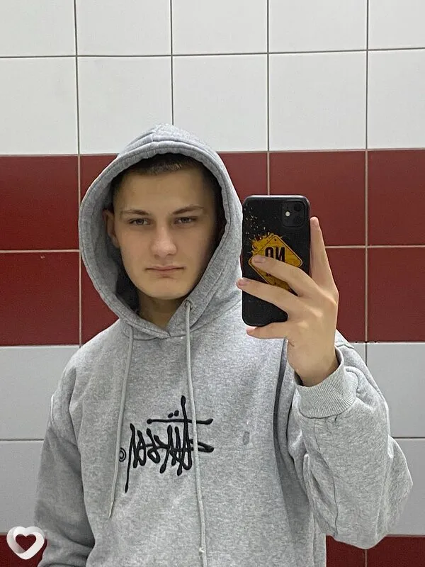 Иван, 19, Бийске — анкета №4453899