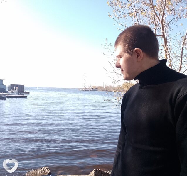 Артём, 26, Екатеринбурге — анкета №4456282