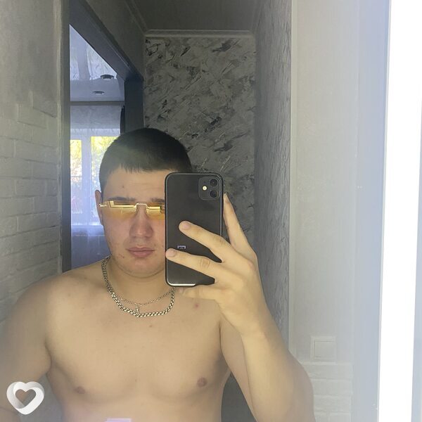 Павлович, 21, Новокузнецке — анкета №4456396