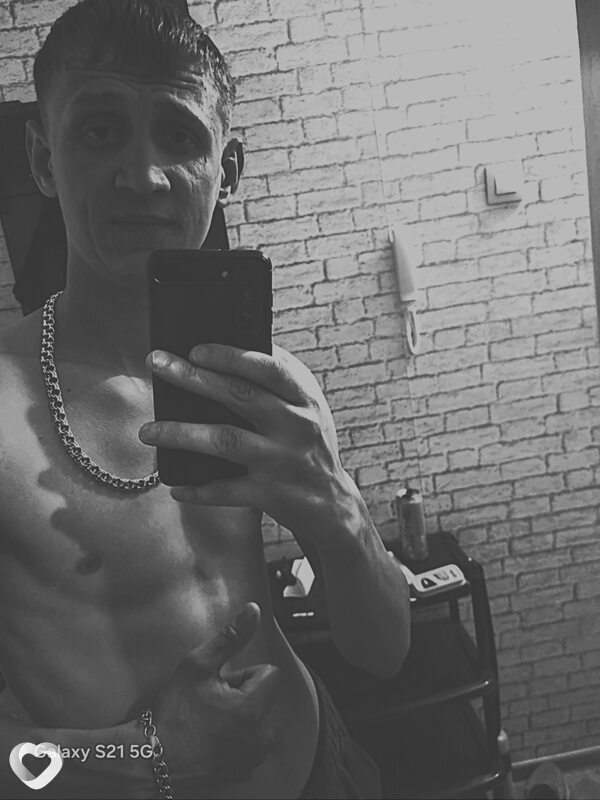 Анатолий, 22, Красноярске — анкета №4456659