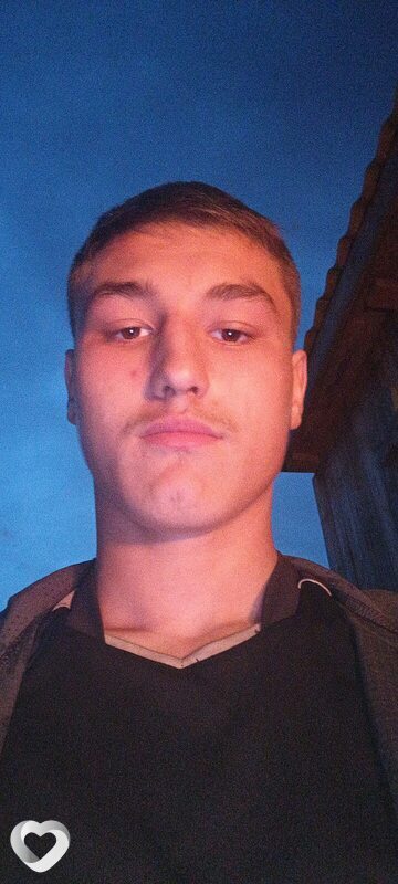 Даниил, 18, Тюмени — анкета №4456773