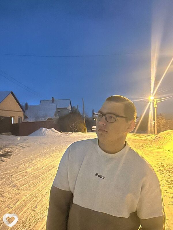 Максим, 18, Волгограде — анкета №4457592