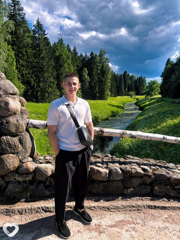 Дима, 19, Санкт-Петербурге — анкета №4457608