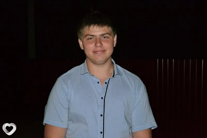 Александр, 28, Новоалтайске — анкета №4457906