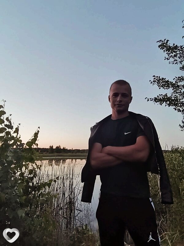 Андрей, 24, Солигорске — анкета №4458202