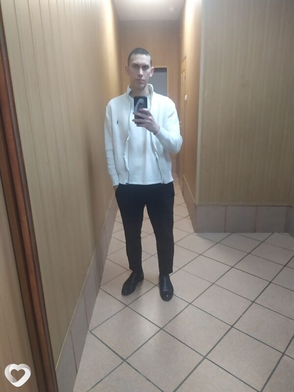 Максим, 21, Калининграде — анкета №4458303