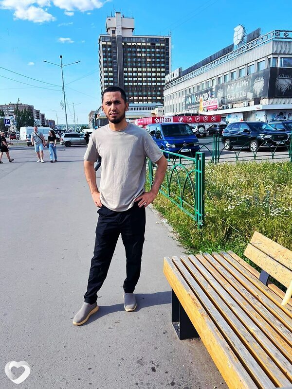 Толик, 27, Луганске — анкета №4458231