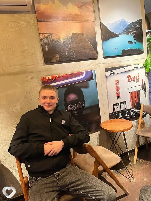 Максим, 23, Москве — анкета №4461370