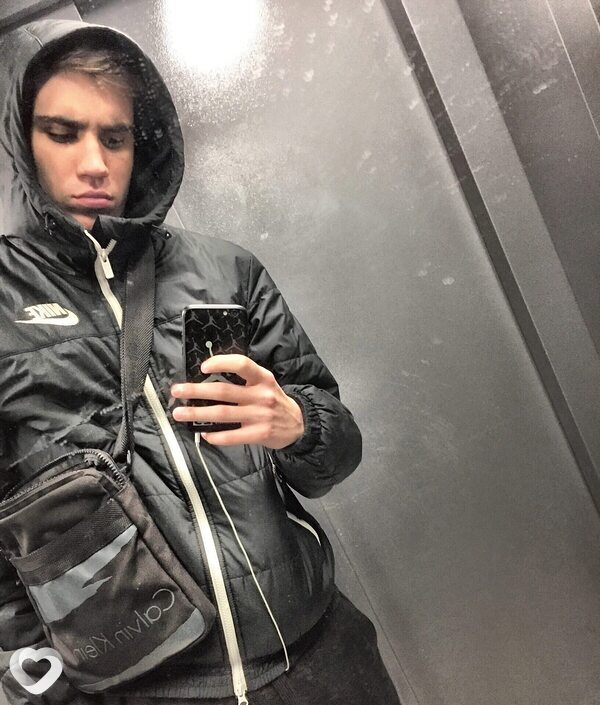 Артем, 25, Москве — анкета №4462462