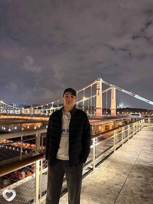 Артур, 23, Москве — анкета №4463087