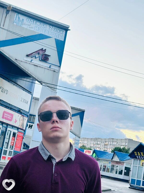 Женя, 20, Брянске — анкета №4464035