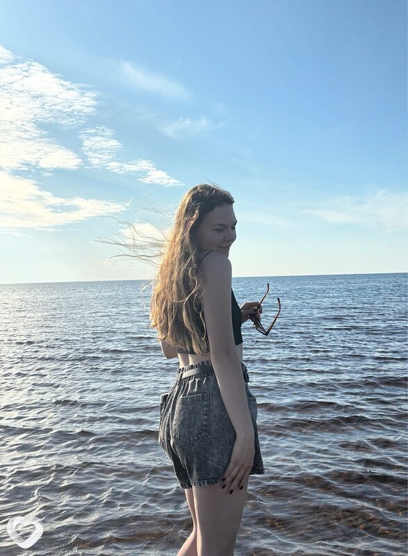 Аня, 19, Архангельске — анкета №4464751