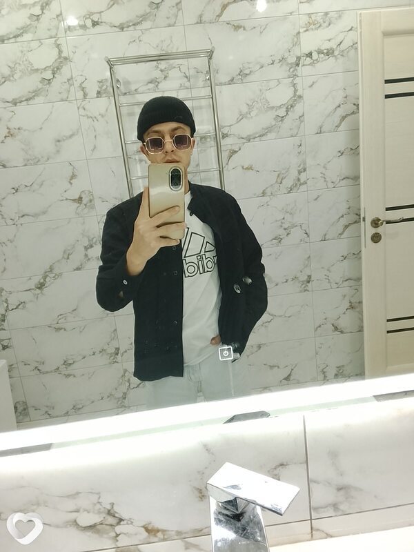 Артём, 23, Бобруйске — анкета №4464467