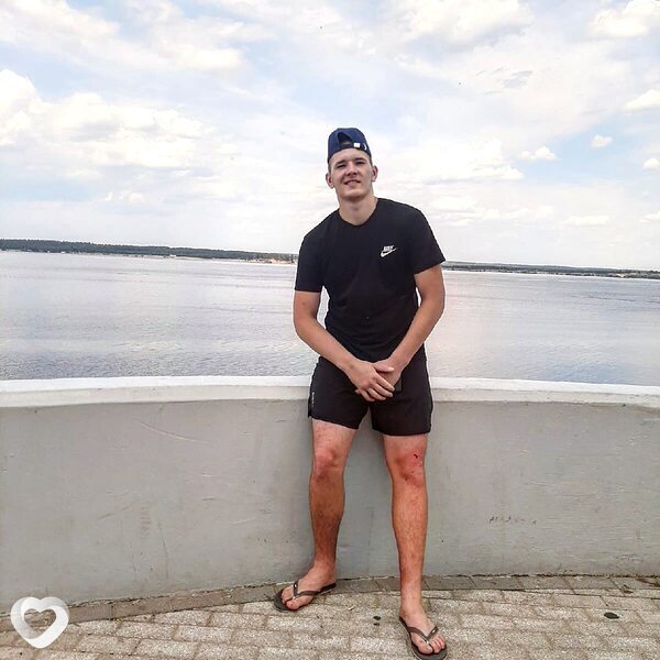 Иван, 23, Железногорске — анкета №4465089