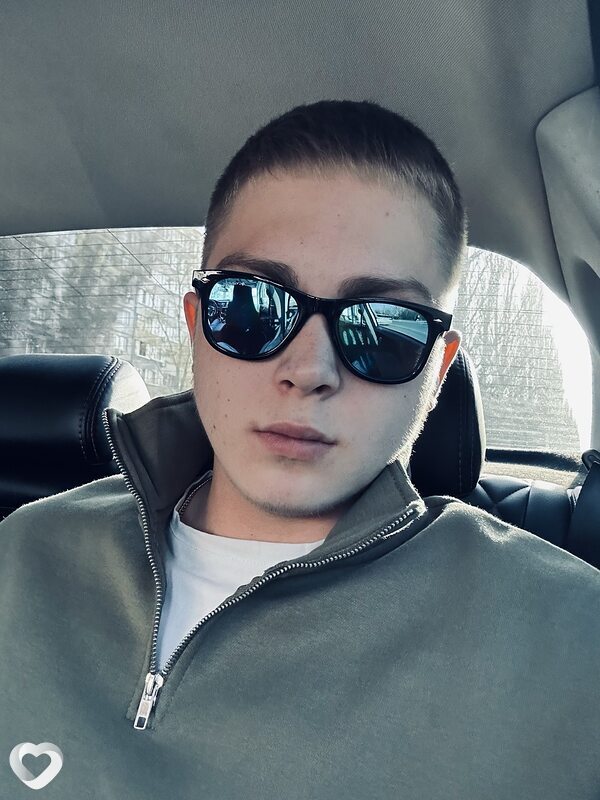 Михаил, 19, Казани — анкета №4467239