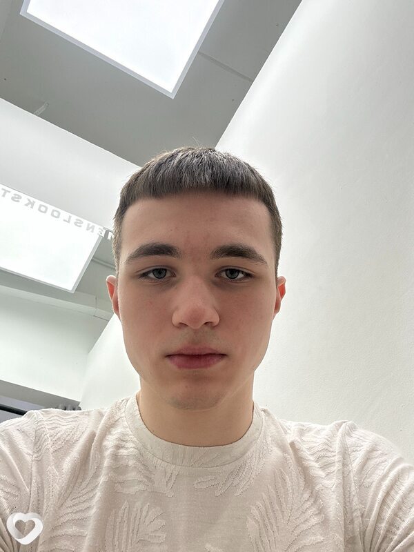 Александр, 18, Томске — анкета №4468476
