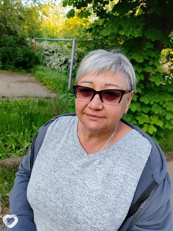 Лариса, Зугрэс