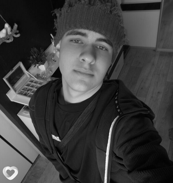 Slava, 19, Тюмени — анкета №4469114