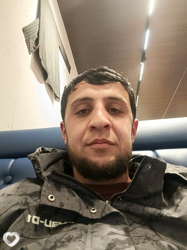 Ali, Визинга