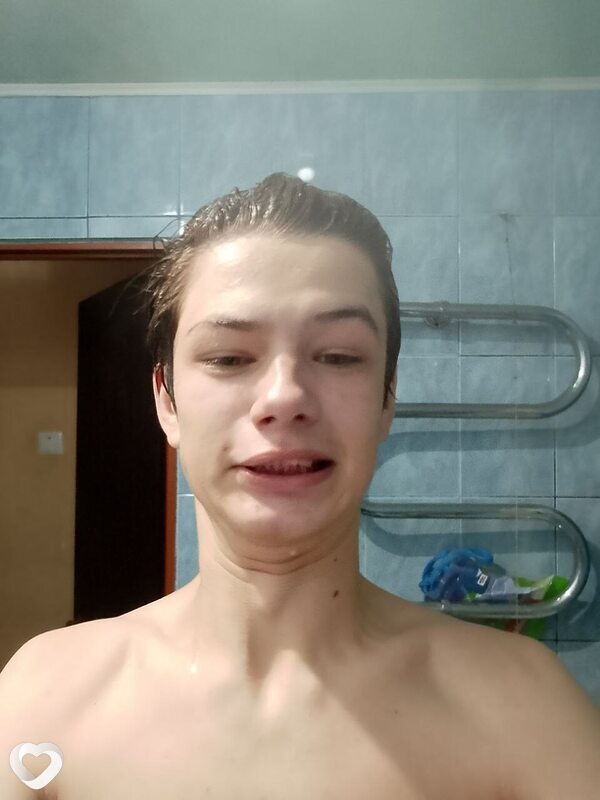 Антон, 18, Донецке — анкета №4469547