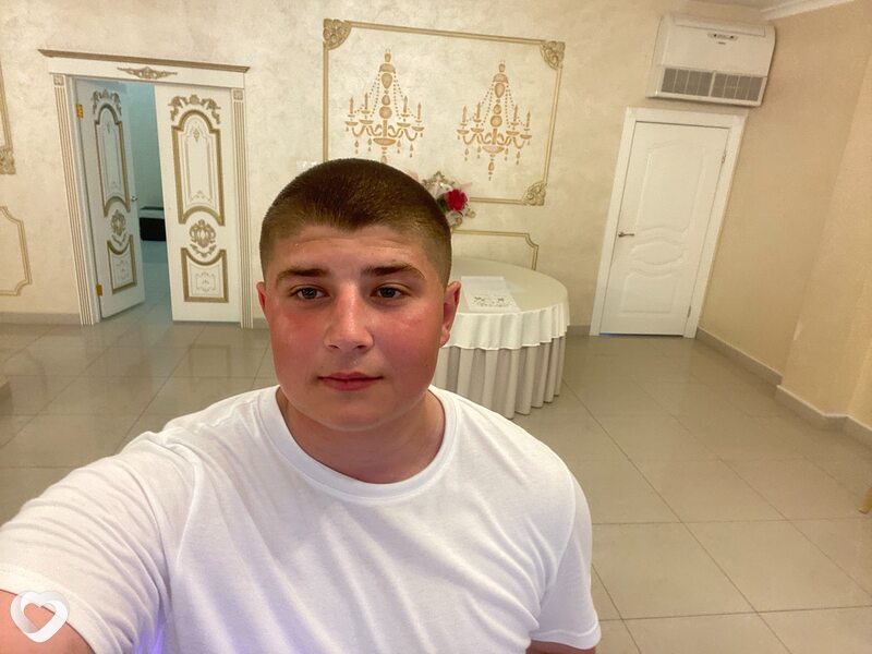 Ярослав, 18, Кургане — анкета №4469870