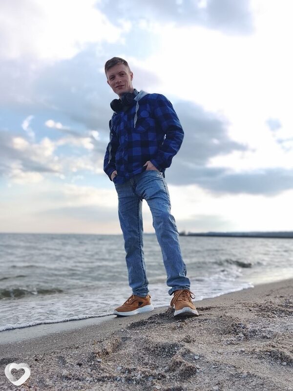 Сергей, 20, Мариуполе — анкета №4471359