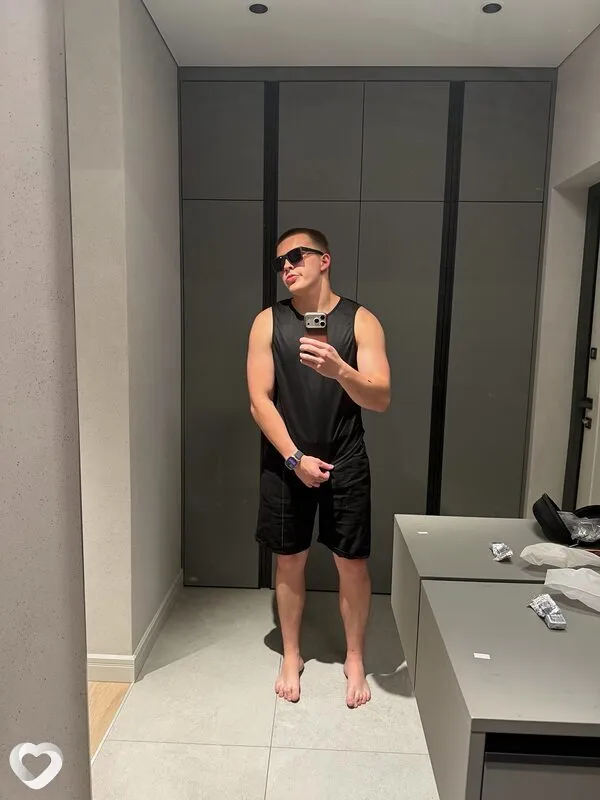 Михаил, 18, Барнауле — анкета №4471576