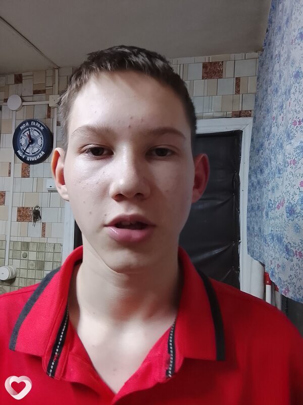 Артём, 18, Барнауле — анкета №4471833