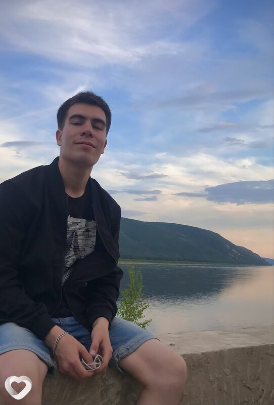 Антон, 28, Ленске — анкета №4474679
