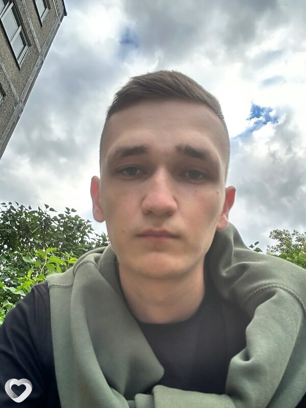 Артем, 24, Ногинске — анкета №4475097