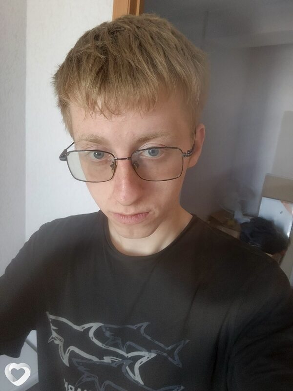 Михаил, 23, Волгограде — анкета №4476872
