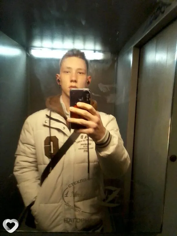 Михаил, 20, Москве — анкета №4476984