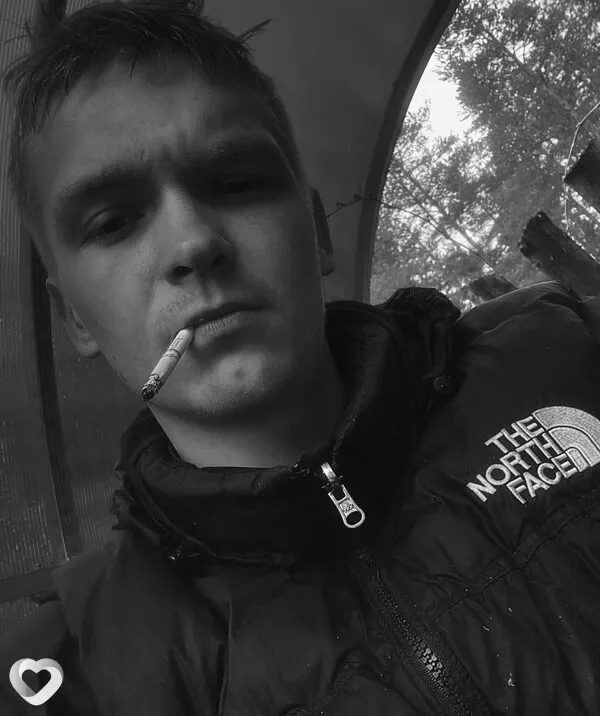 Артем, 23, Москве — анкета №4477049