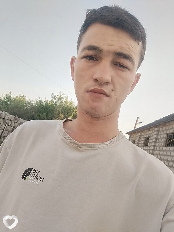 Артем, Ангрен