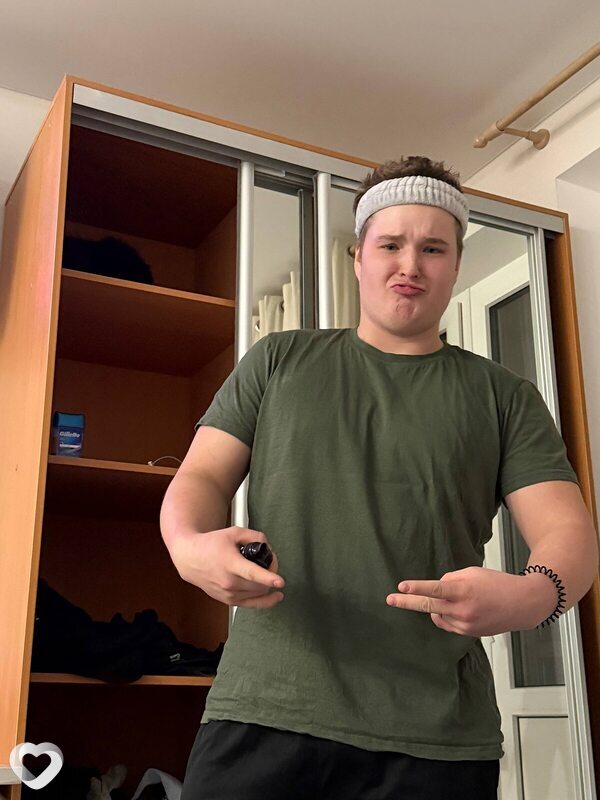 Иван, 21, Кирове — анкета №4479281