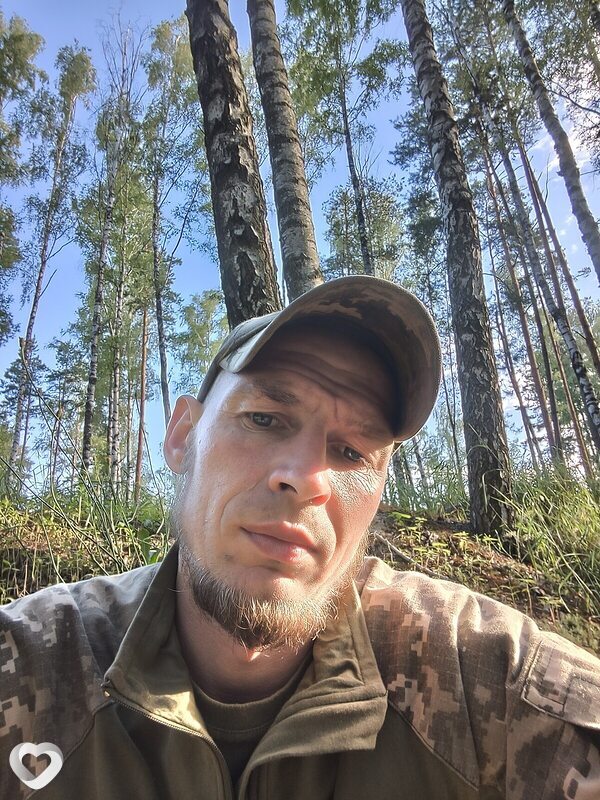 Коля, Бар