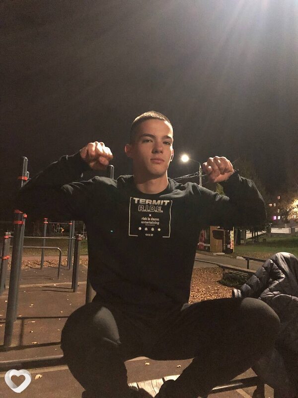 Дима, 20, Сочи — анкета №4480291
