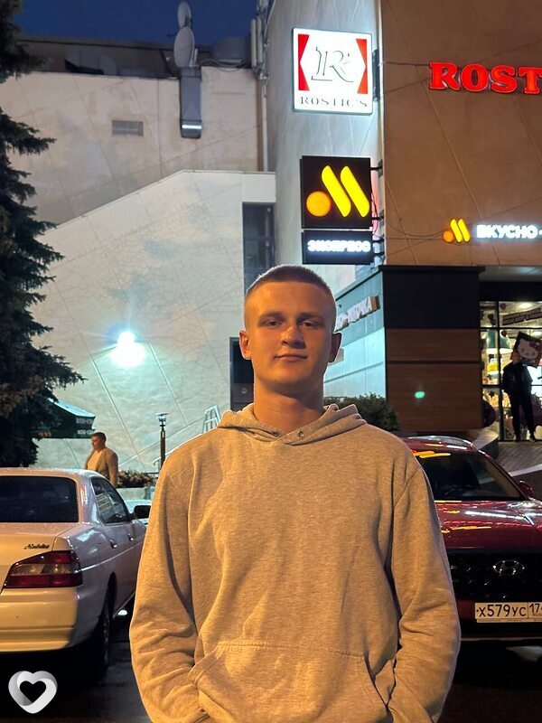 Михаил, 18, Челябинске — анкета №4480721