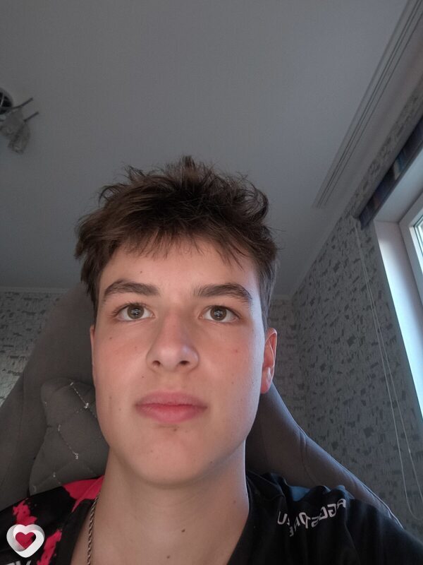 Макс, 18, Новосибирске — анкета №4481035