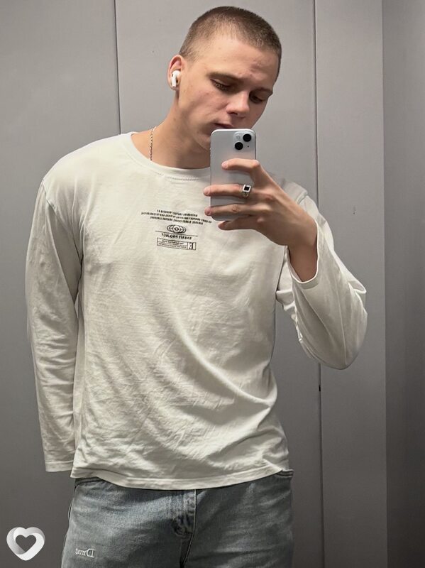 Данил, 19, Волгограде — анкета №4482154