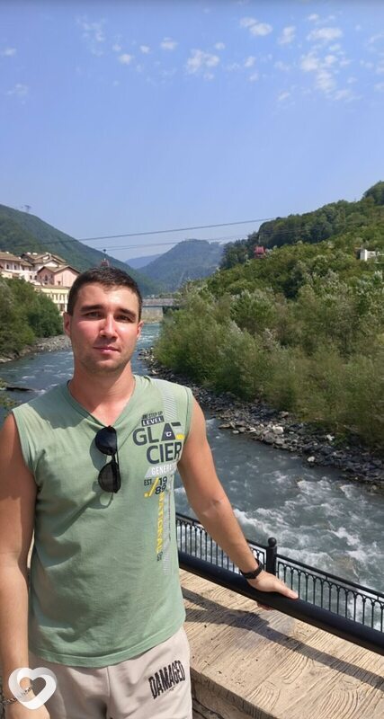 Артем, 27, Саратове — анкета №4482884