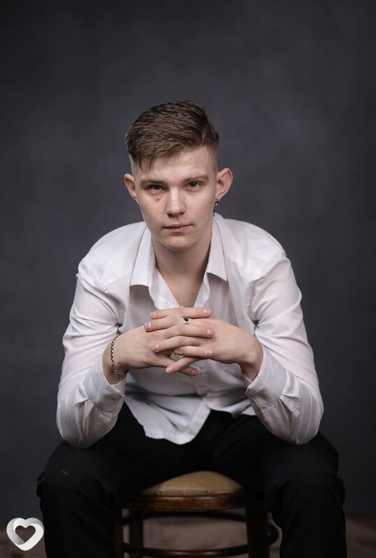 Евгений, 18, Магнитогорске — анкета №4484679