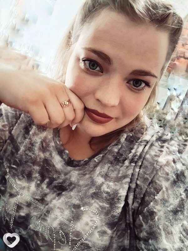 Алена, 28, Белове — анкета №4484757