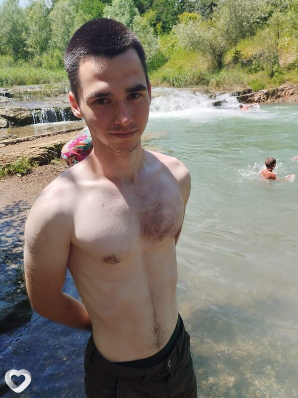 Данил, 19, Крымске — анкета №4484766
