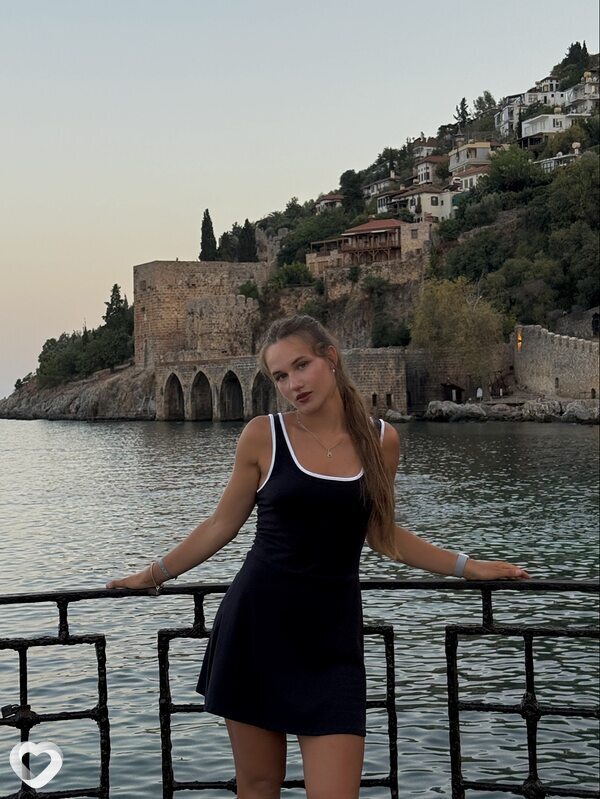 Арина, 18, Минске — анкета №4485857