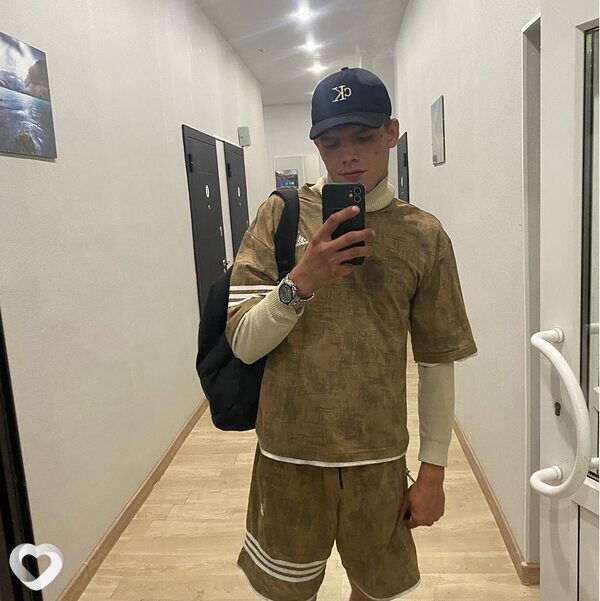 Антон, 24, Тюмени — анкета №4486475