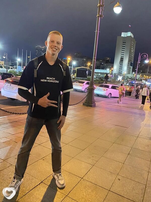 Владимир, 20, Уссурийске — анкета №4487085