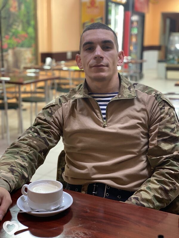 Артур, 25, Брянске — анкета №4487170