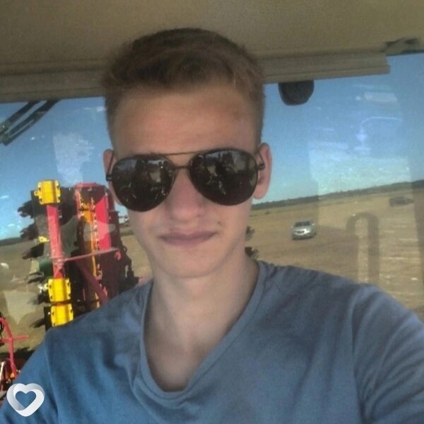 Діма, 18, Киеве — анкета №4487640